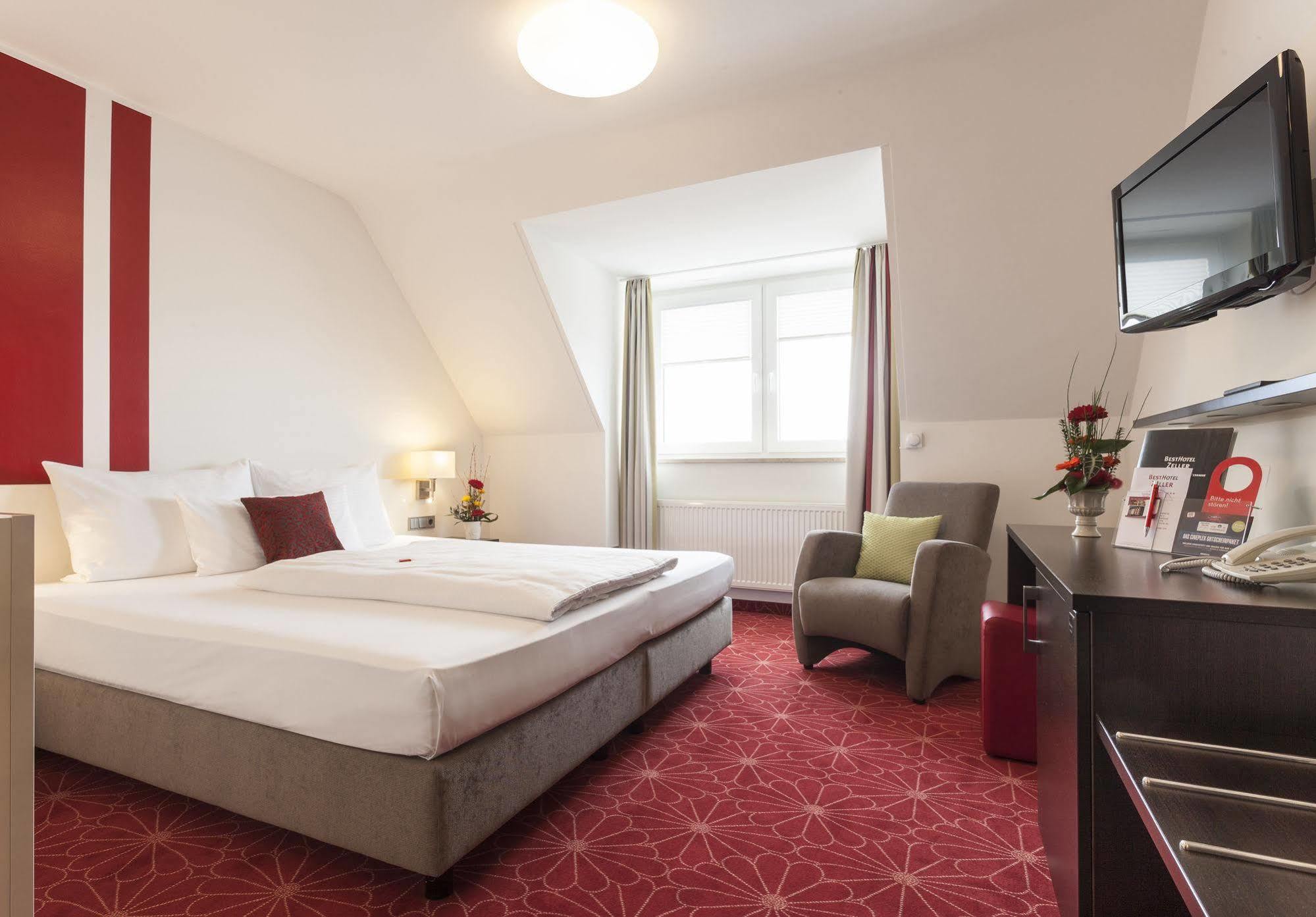 Zeller'S Quartier Hotel Königsbrunn Exterior foto